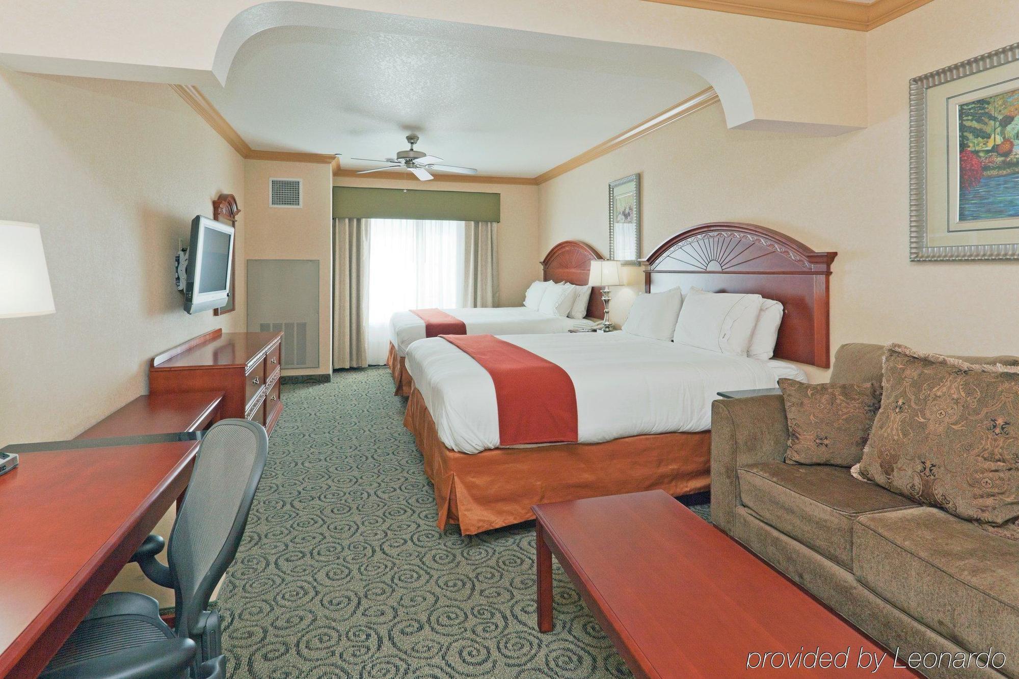 Holiday Inn Express & Suites Bakersfield Central Ruang foto