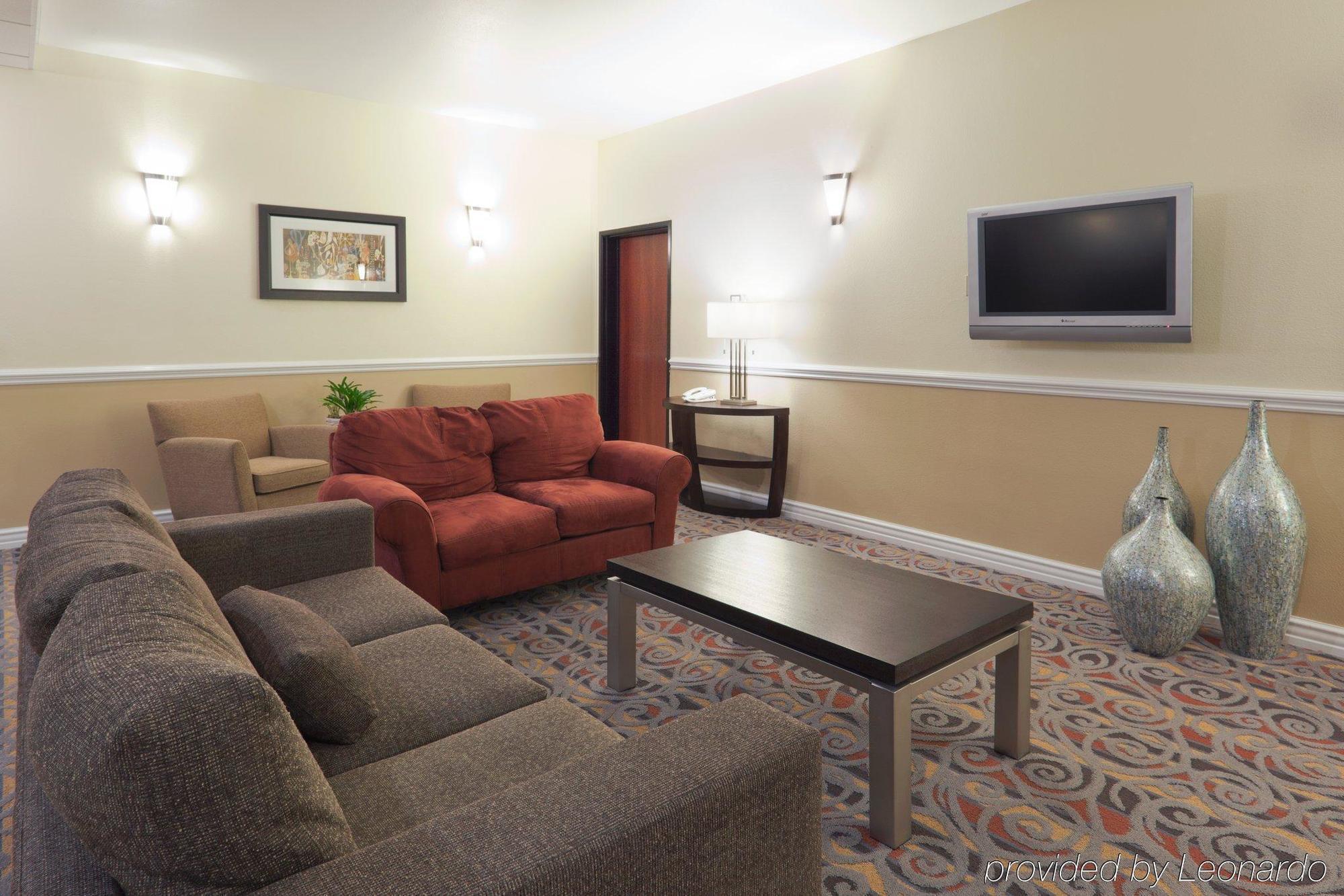 Holiday Inn Express & Suites Bakersfield Central By Ihg Ruang foto
