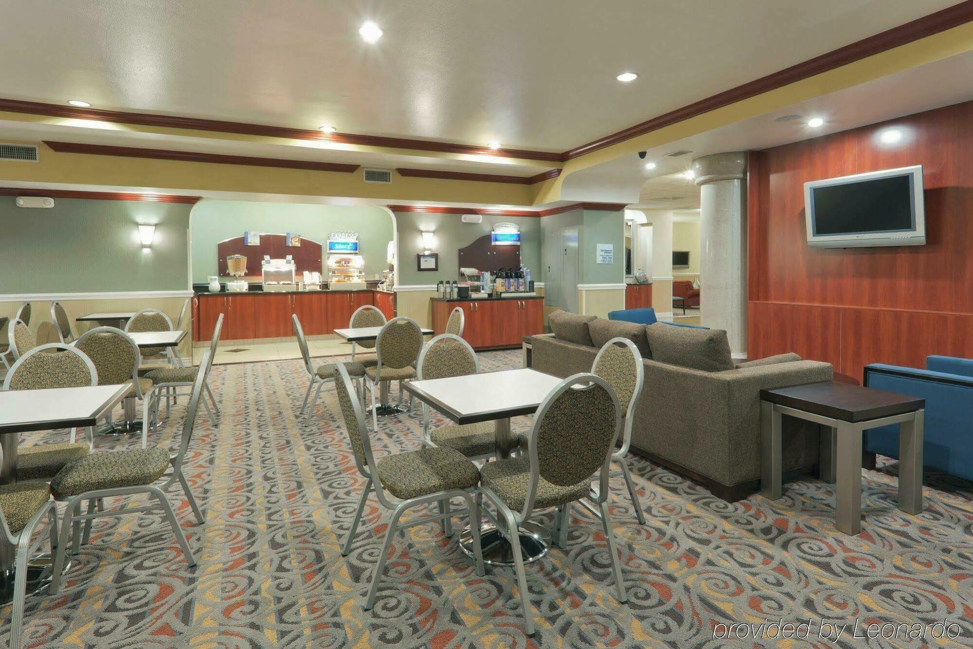 Holiday Inn Express & Suites Bakersfield Central By Ihg Restoran foto