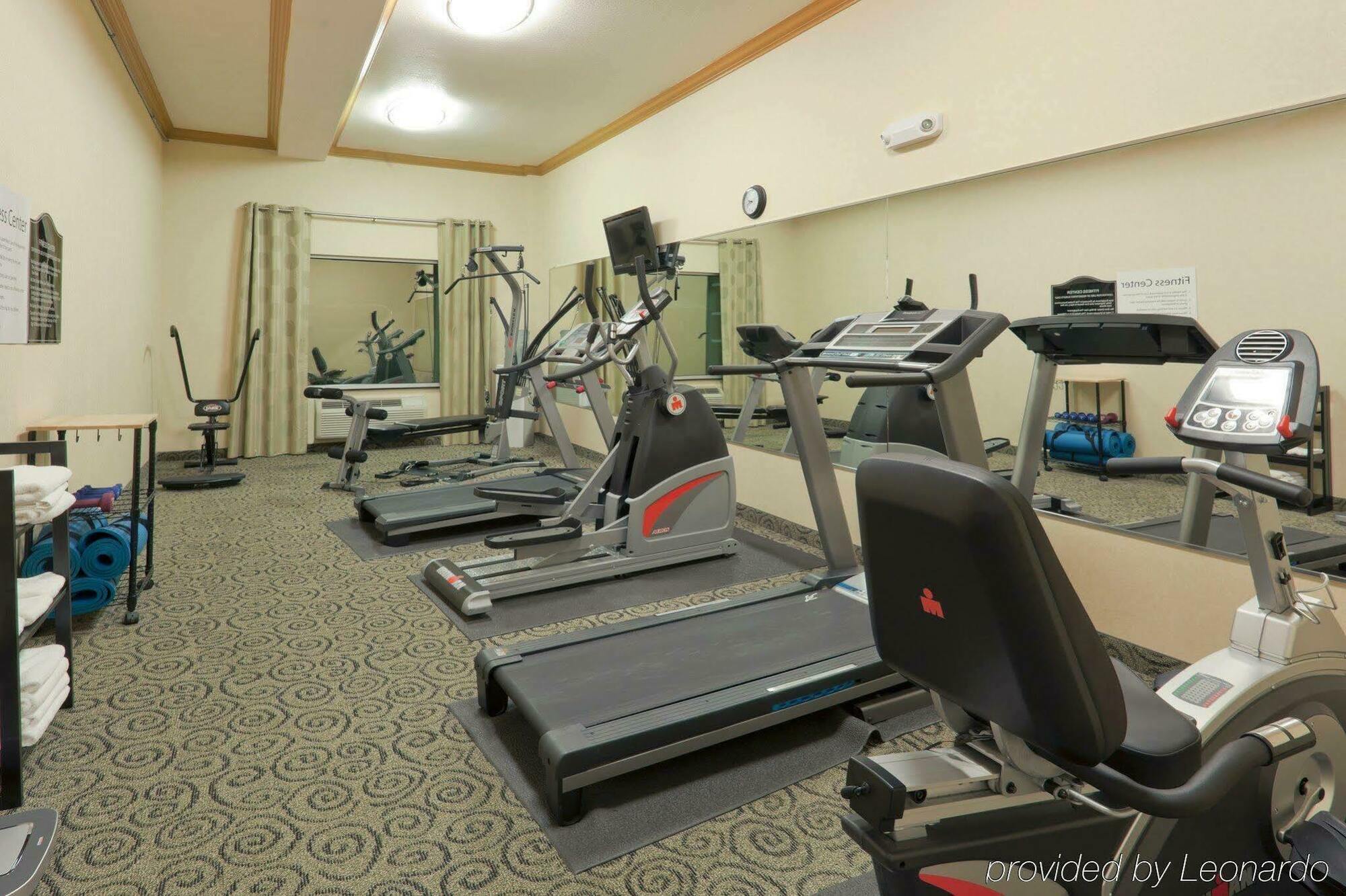 Holiday Inn Express & Suites Bakersfield Central By Ihg Fasilitas foto
